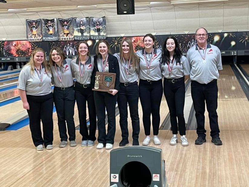 Minerva High School's girls bowling team celebrates a runner-up finish in Thursday's Division II Girls District bowling tournament at the Minerva Bowl. (Credit: Minerva Bowl/Facebook)